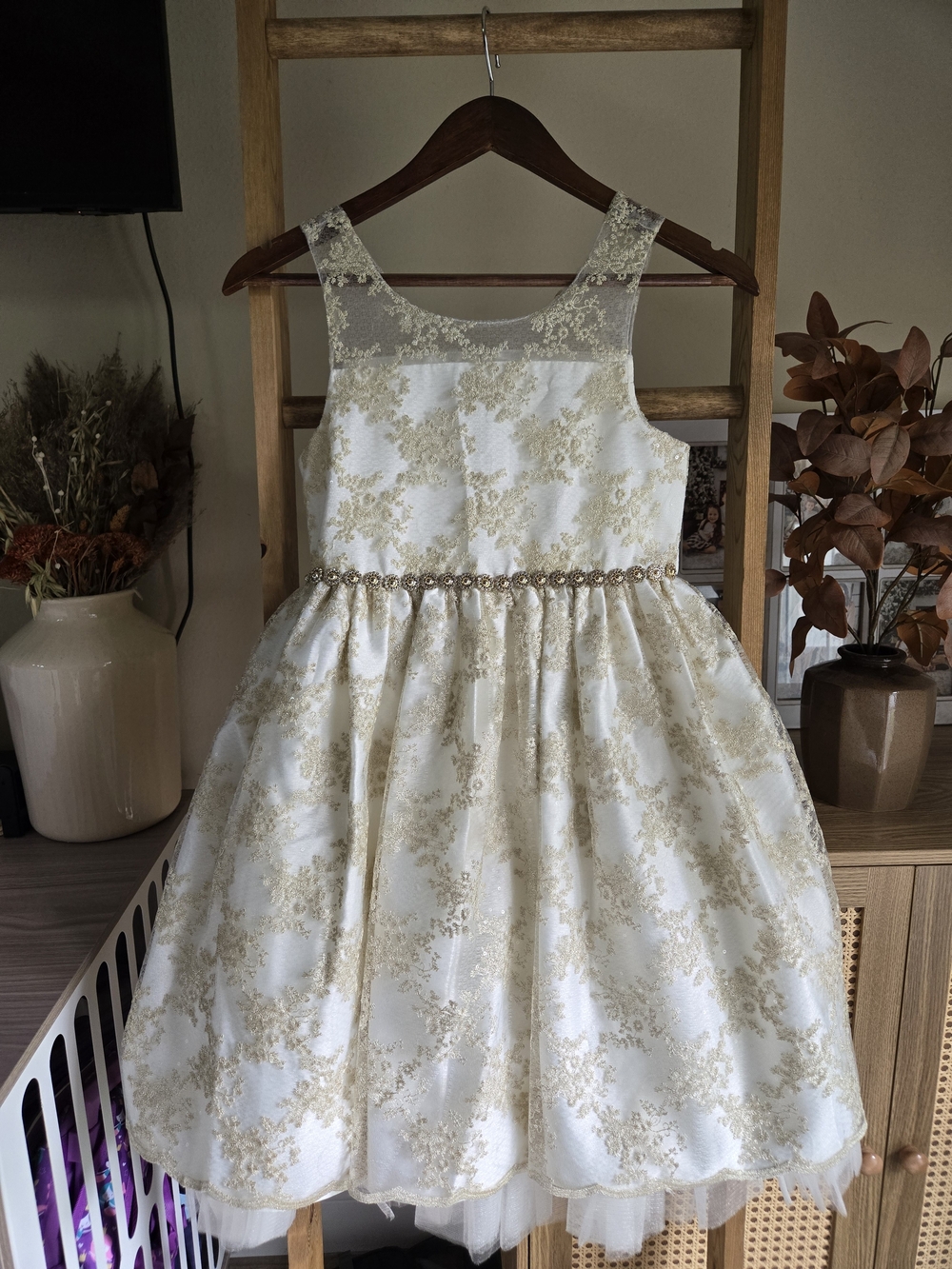 American Princess Ivory and Gold Lace Party Dress Size 12 Excellent